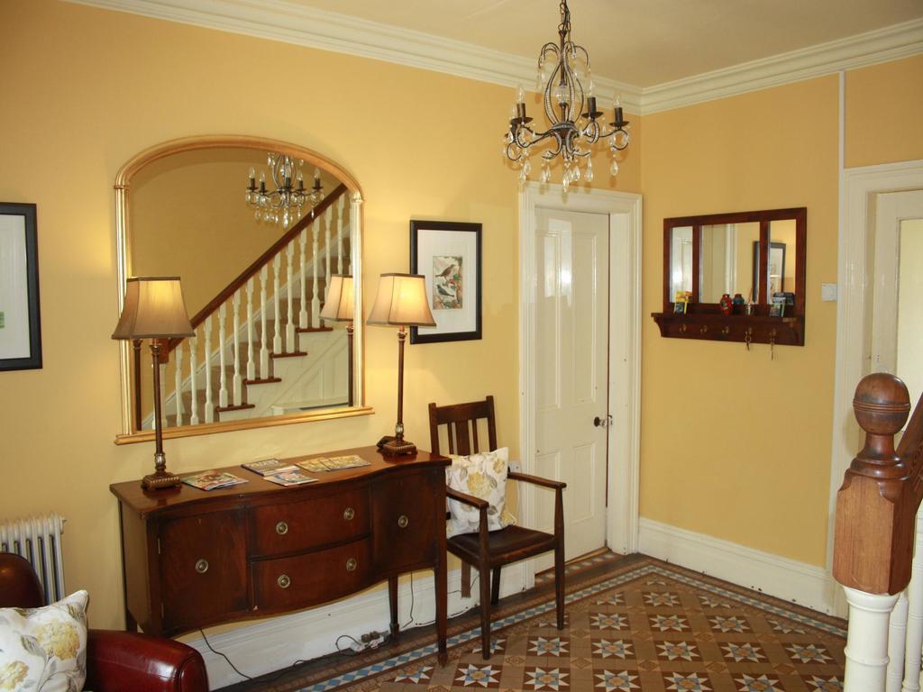 Cheriton House Bed and Breakfast Winfrith Newburgh Exteriör bild